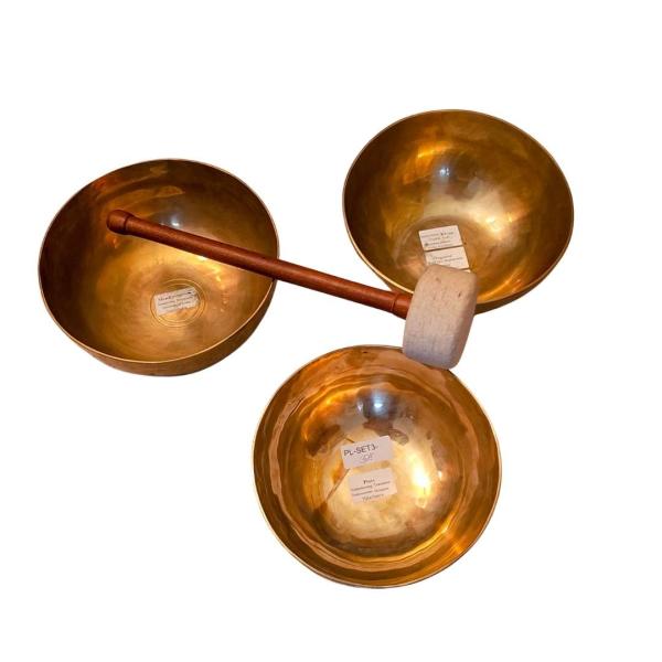 Lebensenergie spüren, Vertrauen vertiefen und Raum für Wandel öffnen - Klangmassage &amp Klangpädagogik Set für Kinder und Jugendliche aus 3 Planetenschalen, Ø 19,3 -20,8 cm, 2,9 kg