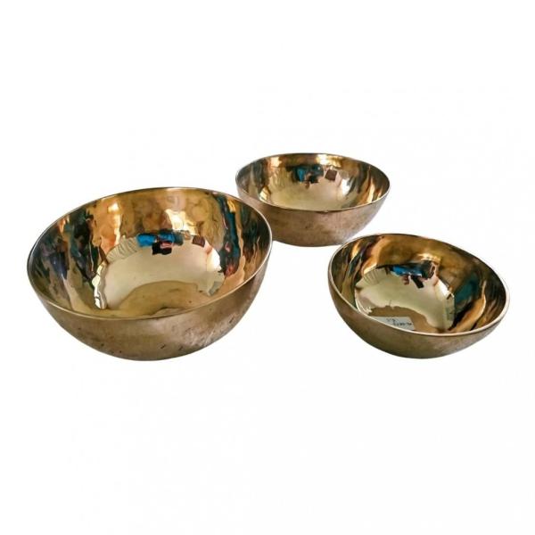 Im Körper ankommen, Herzenswärme spüren und Altes loslassen - Set aus 3 Planetenschalen für Klangmassage und Klangmeditation, Ø 20 -24,6 cm, 3,14 kg
